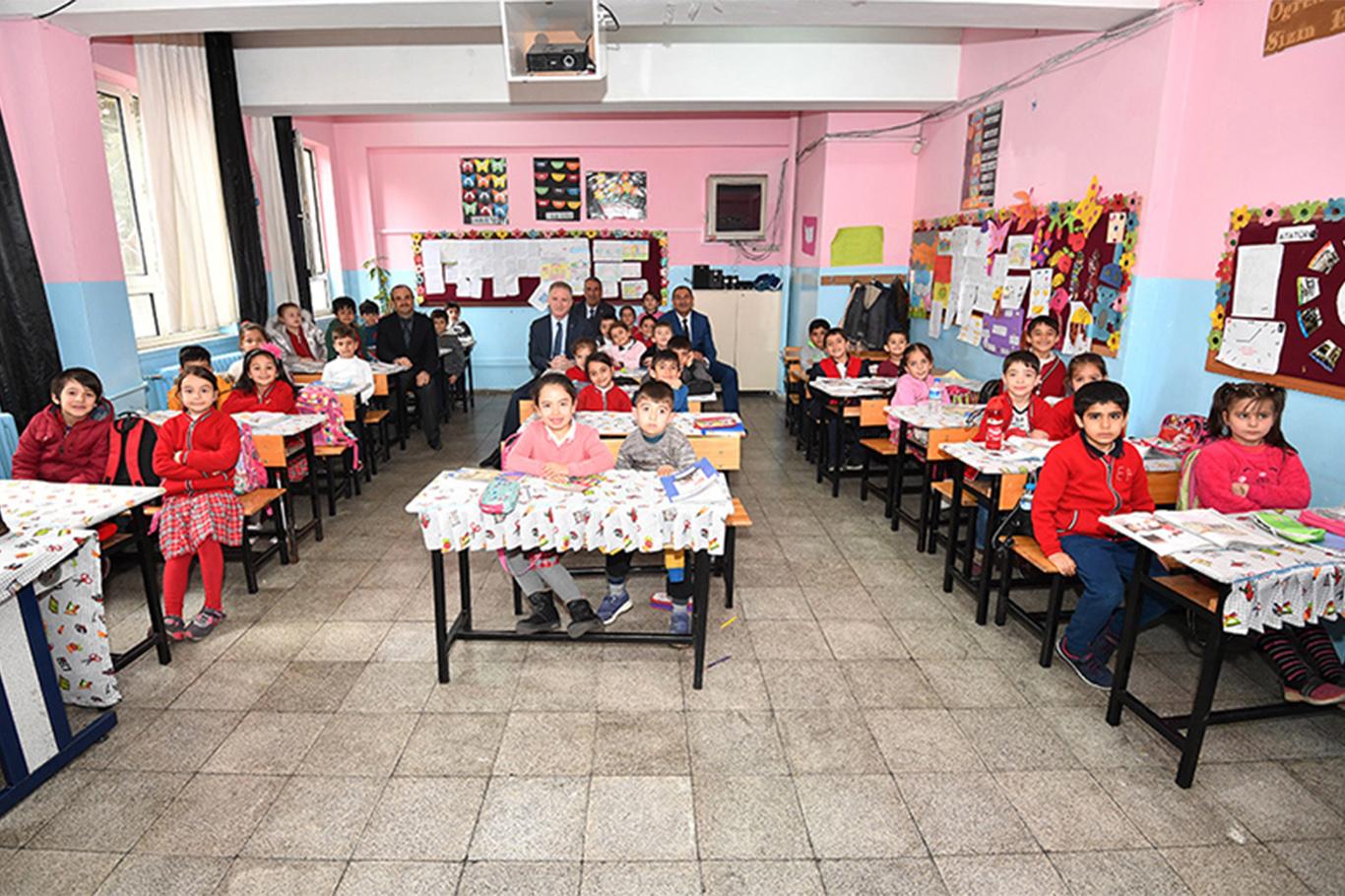 Gaziantep Valisi okulları ziyaret etti